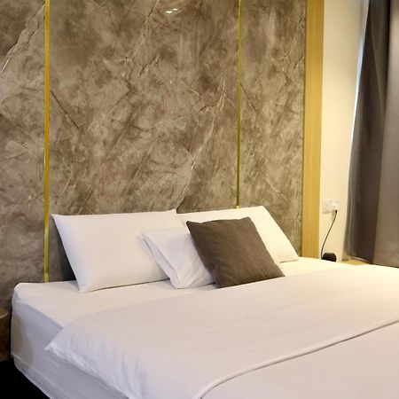 Kuching City Centre Smart Home Luxury Resort Condo Exteriör bild