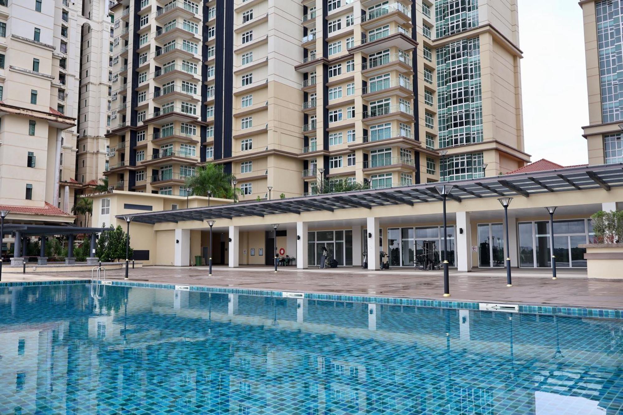 Kuching City Centre Smart Home Luxury Resort Condo Exteriör bild