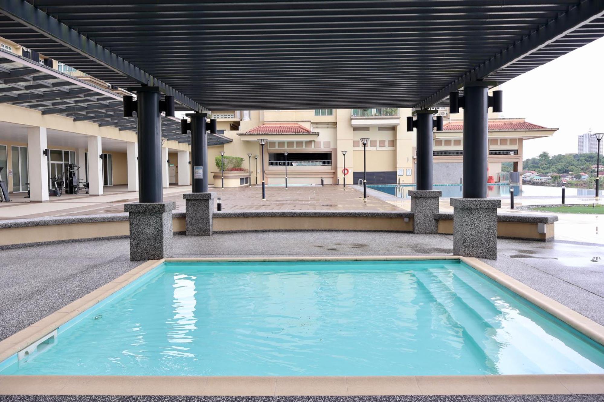 Kuching City Centre Smart Home Luxury Resort Condo Exteriör bild